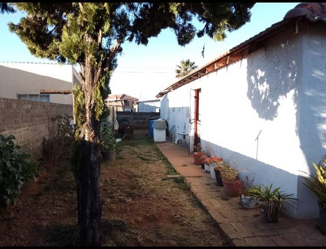 3 BEDROOM HOUSE FOR SALE IN LENASIA